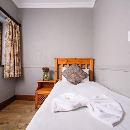 The Palms Guesthouse Mbombela Dış mekan fotoğraf