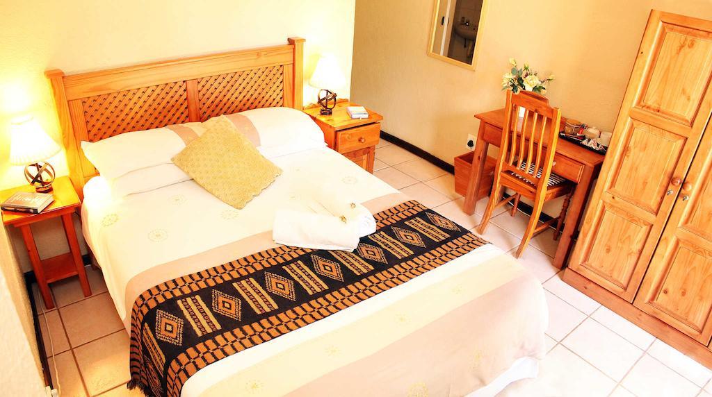 The Palms Guesthouse Mbombela Oda fotoğraf